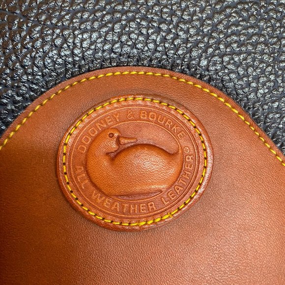 Vintage Dooney and Bourke All Weather Leather bag - Picture 2 of 9